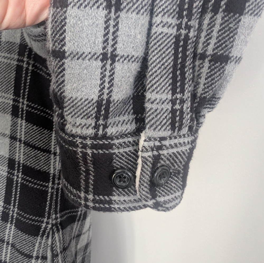 L.L. Bean Women's Large Faux Sherpa Fleece Lined Jacket - Picture 7 of 7